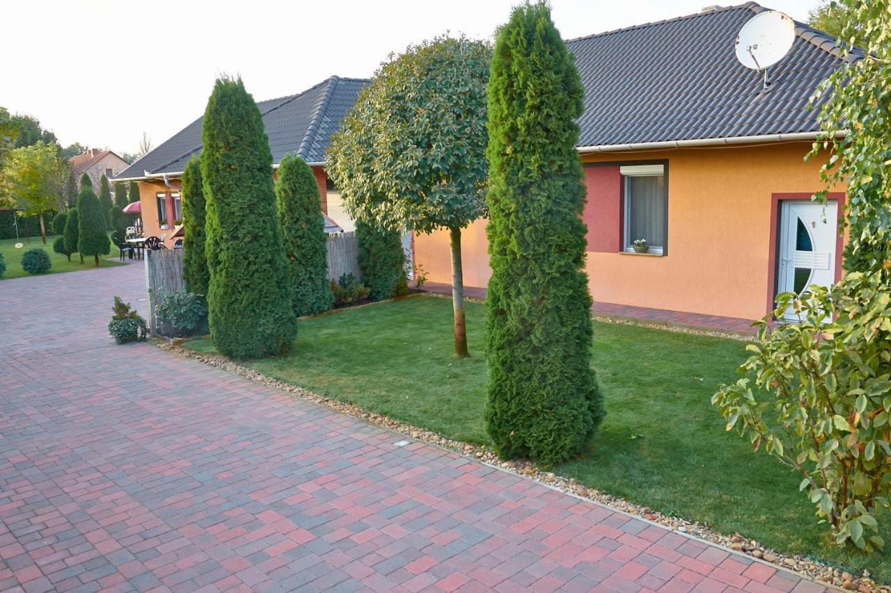Homokháti Apartman Mórahalom Exterior foto